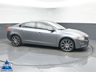 Used 2018 Volvo S60 T5 Inscription image 1