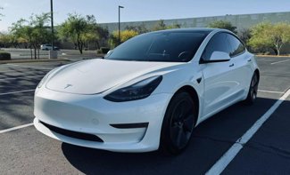 Used 2022 Tesla Model 3 Standard Range image 1