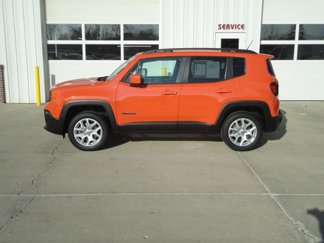 Used 2016 Jeep Renegade Latitude w/ Cold Weather Group image 1