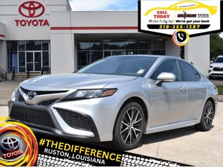 Used 2023 Toyota Camry SE image 1