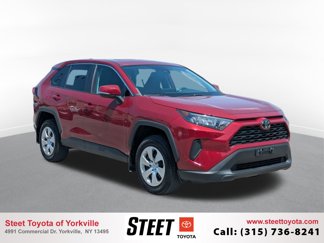 Used 2022 Toyota RAV4 LE image 1