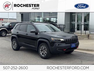Used 2021 Jeep Cherokee Trailhawk image 1