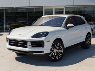 Used 2025 Porsche Cayenne image 1