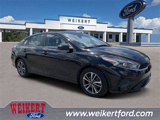 Used 2023 Kia Forte LXS image 1