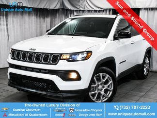 Used 2024 Jeep Compass Latitude w/ Sun and Sound Group image 1