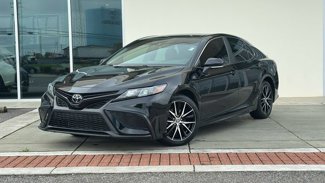 Used 2024 Toyota Camry SE image 1