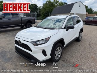 Used 2019 Toyota RAV4 LE image 1