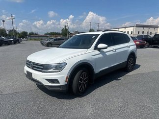 Used 2019 Volkswagen Tiguan SE w/ Panoramic Sunroof Package image 1