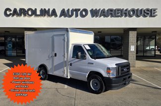 Used 2022 Ford E-350 and Econoline 350 Super Duty image 1