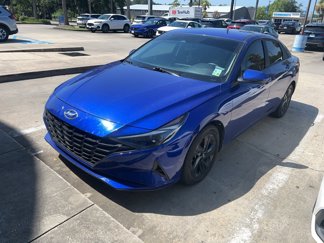 Used 2023 Hyundai Elantra SEL w/ Cargo Package image 1