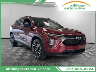 Used 2025 Chevrolet Trax RS w/ Driver Confidence Package image 1