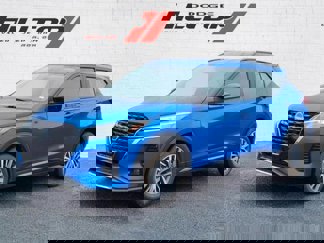 Used 2024 Nissan Kicks SR image 1