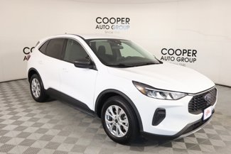 Used 2023 Ford Escape Active image 1