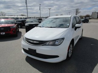 Used 2022 Chrysler Voyager LX image 1