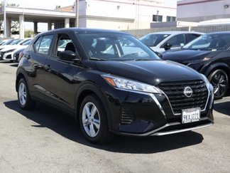 Used 2024 Nissan Kicks S image 1