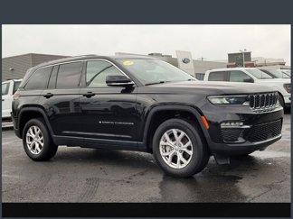 Used 2022 Jeep Grand Cherokee Limited image 1