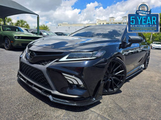 Used 2018 Toyota Camry SE image 1