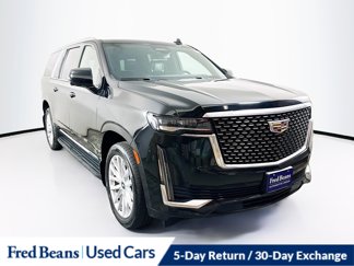 Used 2023 Cadillac Escalade ESV Luxury image 1
