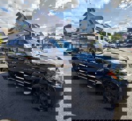 Used 2011 Nissan Pathfinder LE w/ Navigation Pkg image 1
