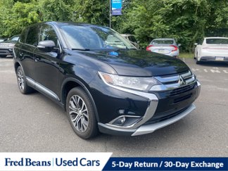 Used 2018 Mitsubishi Outlander SE image 1