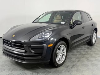 Used 2025 Porsche Macan image 1