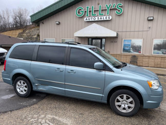 Used 2010 Chrysler Town & Country Touring image 1