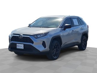 Used 2022 Toyota RAV4 LE image 1