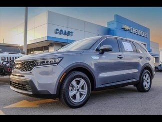 Used 2023 Kia Sorento LX image 1