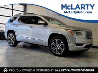 Used 2019 GMC Acadia Denali image 1
