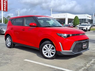 Used 2023 Kia Soul LX image 1