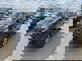 Used 2016 Jeep Cherokee Latitude w/ Cold Weather Group image 1