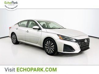 Used 2023 Nissan Altima 2.5 SV image 1
