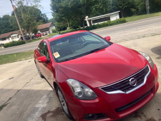 Used 2010 Nissan Altima 2.5 S w/ Premium Pkg image 1