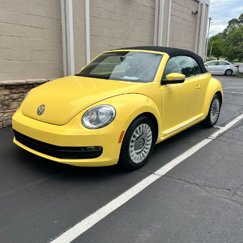 Used 2013 Volkswagen Beetle 2.5 image 1