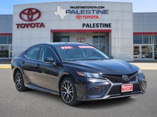 Used 2023 Toyota Camry SE image 1