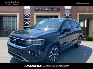 Used 2022 Volkswagen Taos SE image 1