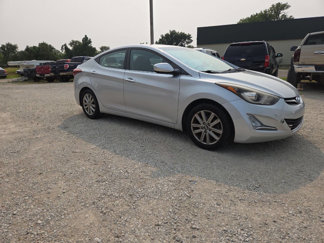 Used 2015 Hyundai Elantra SE w/ Option Group 03 image 1