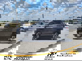 Used 2024 Jeep Compass Latitude video 1