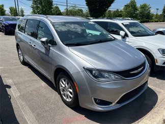Used 2020 Chrysler Pacifica Touring-L image 1
