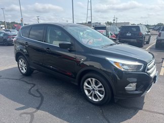 Used 2017 Ford Escape SE image 1