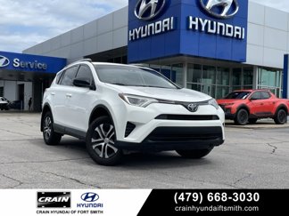 Used 2018 Toyota RAV4 LE image 1