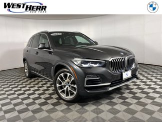 Used 2021 BMW X5 xDrive40i w/ Premium Package image 1