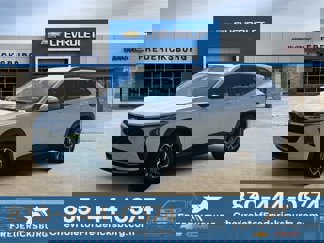 Used 2024 Chevrolet Trax LT image 1