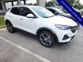 Used 2022 Buick Encore GX Select w/ Safety Package II image 1
