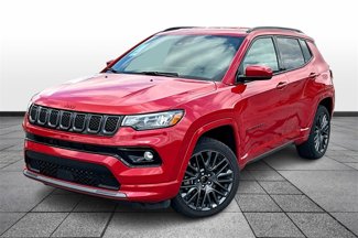 Used 2023 Jeep Compass Limited image 1