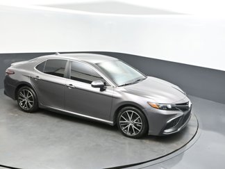 Used 2021 Toyota Camry SE image 1