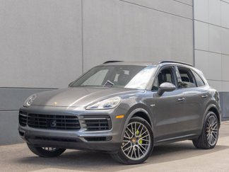 Used 2022 Porsche Cayenne E-Hybrid image 1
