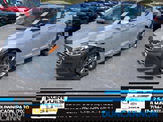 Used 2017 Hyundai Elantra SE image 1