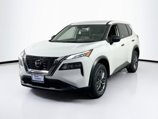 Used 2021 Nissan Rogue S image 1