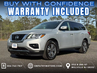 Used 2017 Nissan Pathfinder S image 1